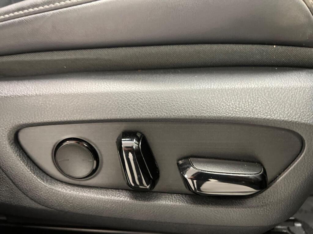 Lexus NX view 24