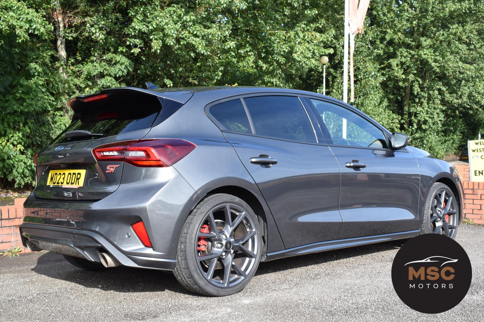 Ford Focus view 20