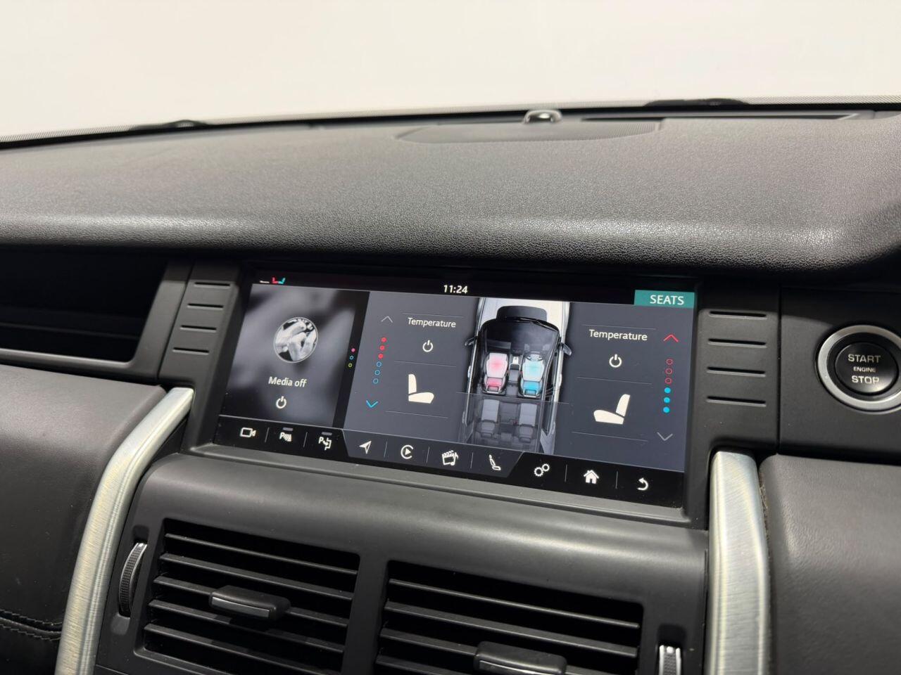 Land Rover Discovery Sport view 31
