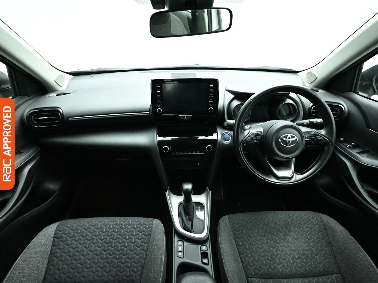 Toyota Yaris Cross view 2