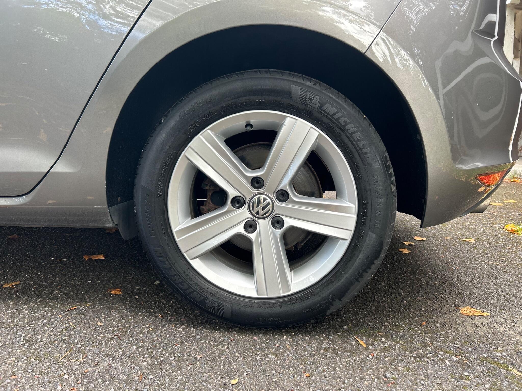 Volkswagen Golf view 31