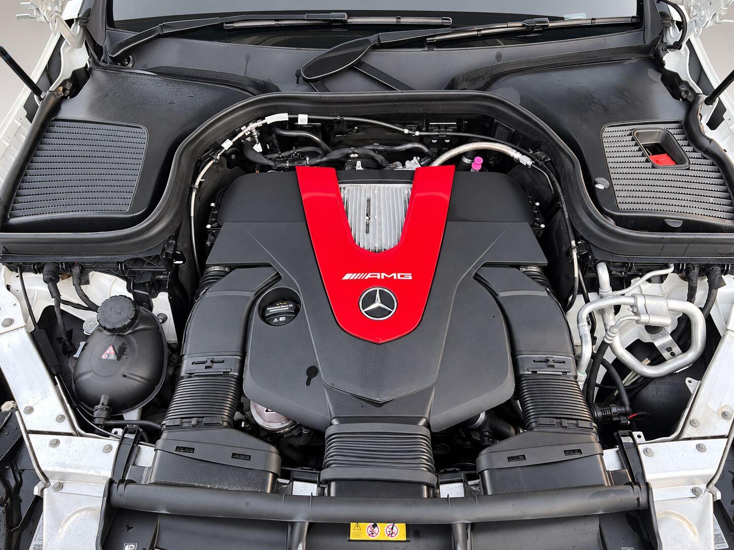 Mercedes-Benz GLC view 5