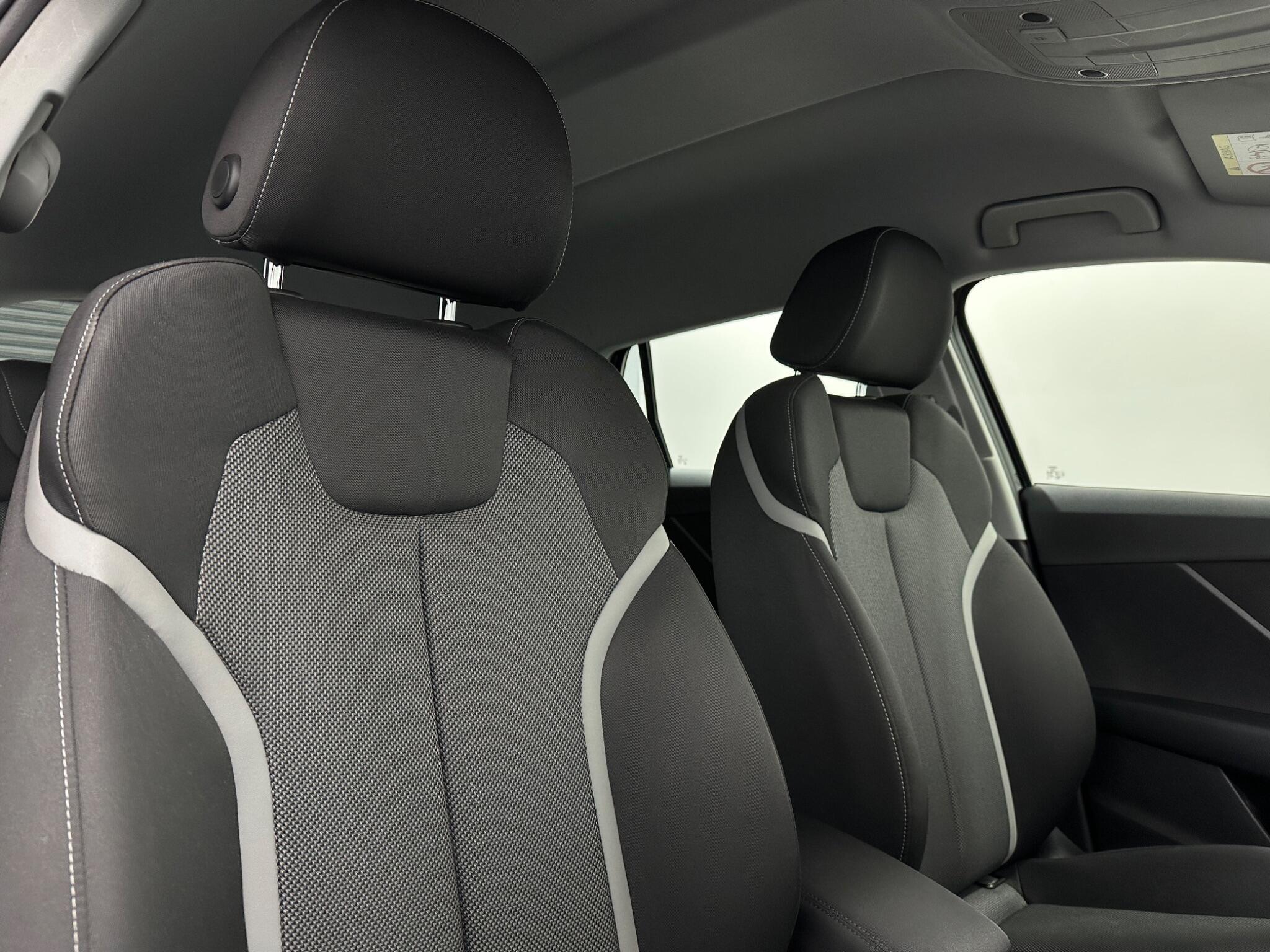 Audi Q2 view 33