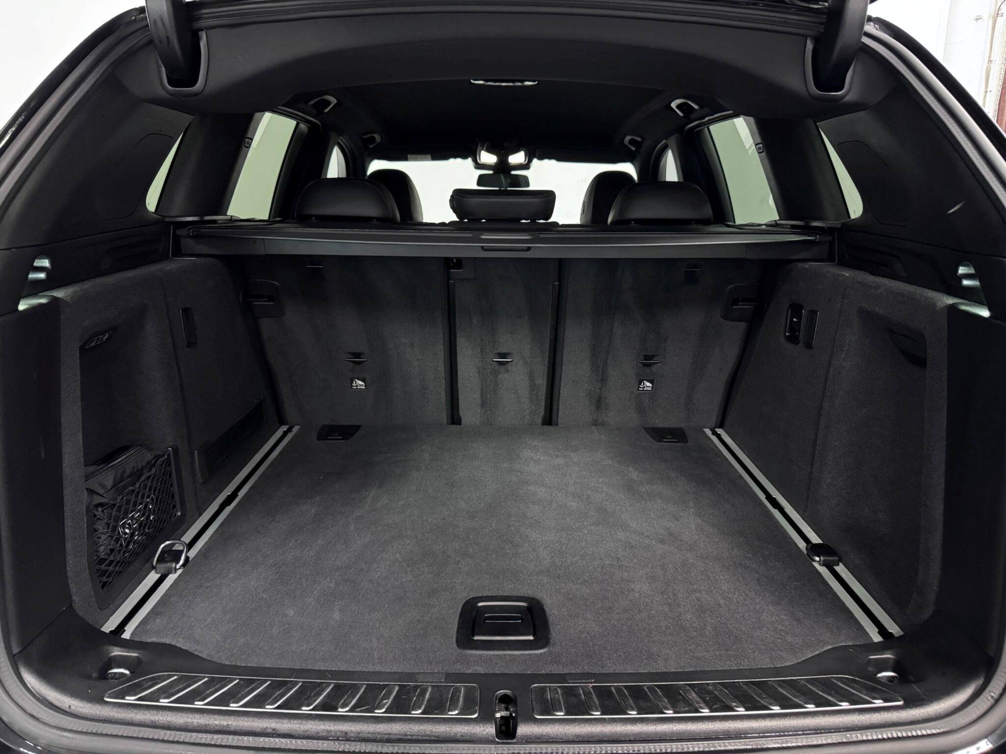 BMW X3 view 21