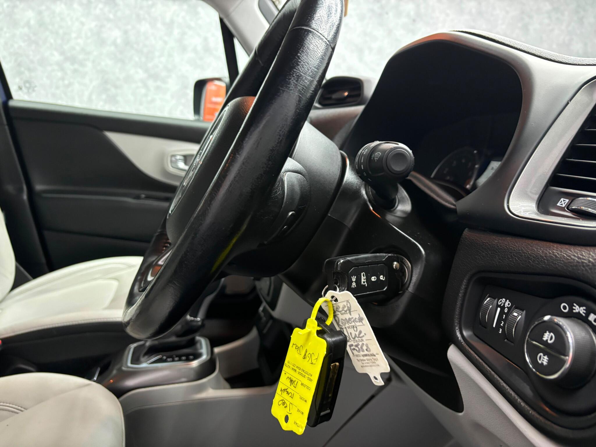 Jeep Renegade view 23