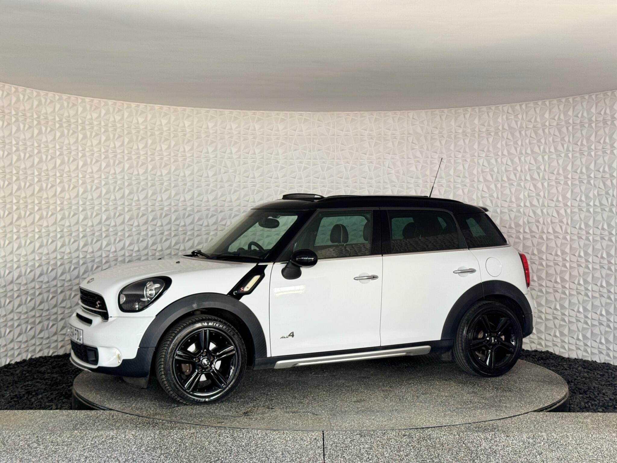 Mini Countryman view 25
