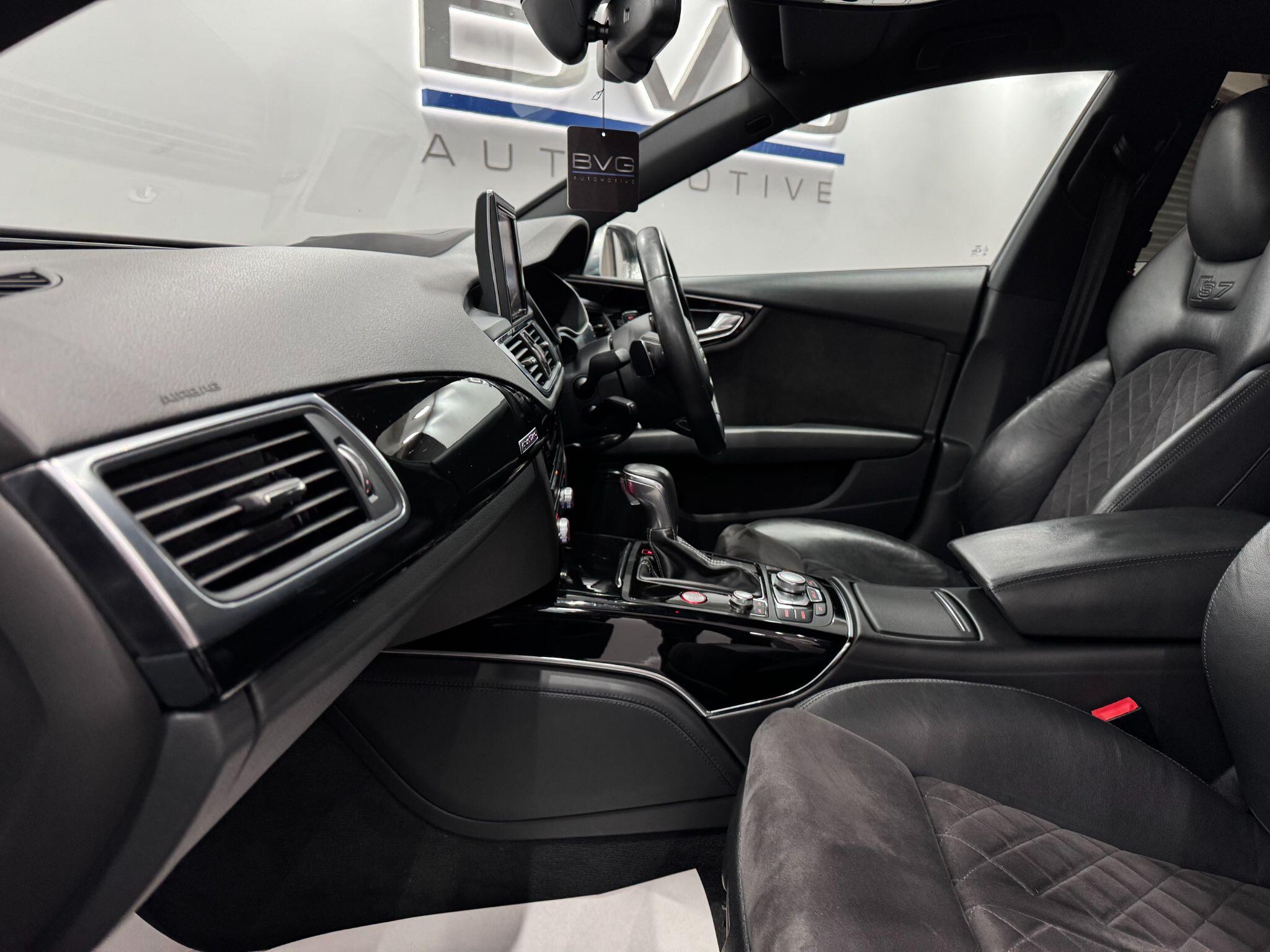 Audi S7 view 40