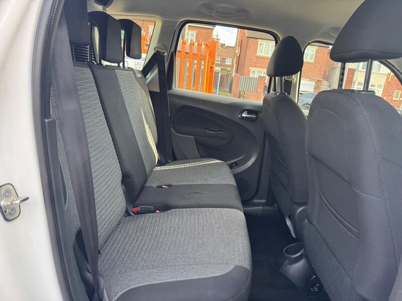 Citroen C3 Picasso view 12