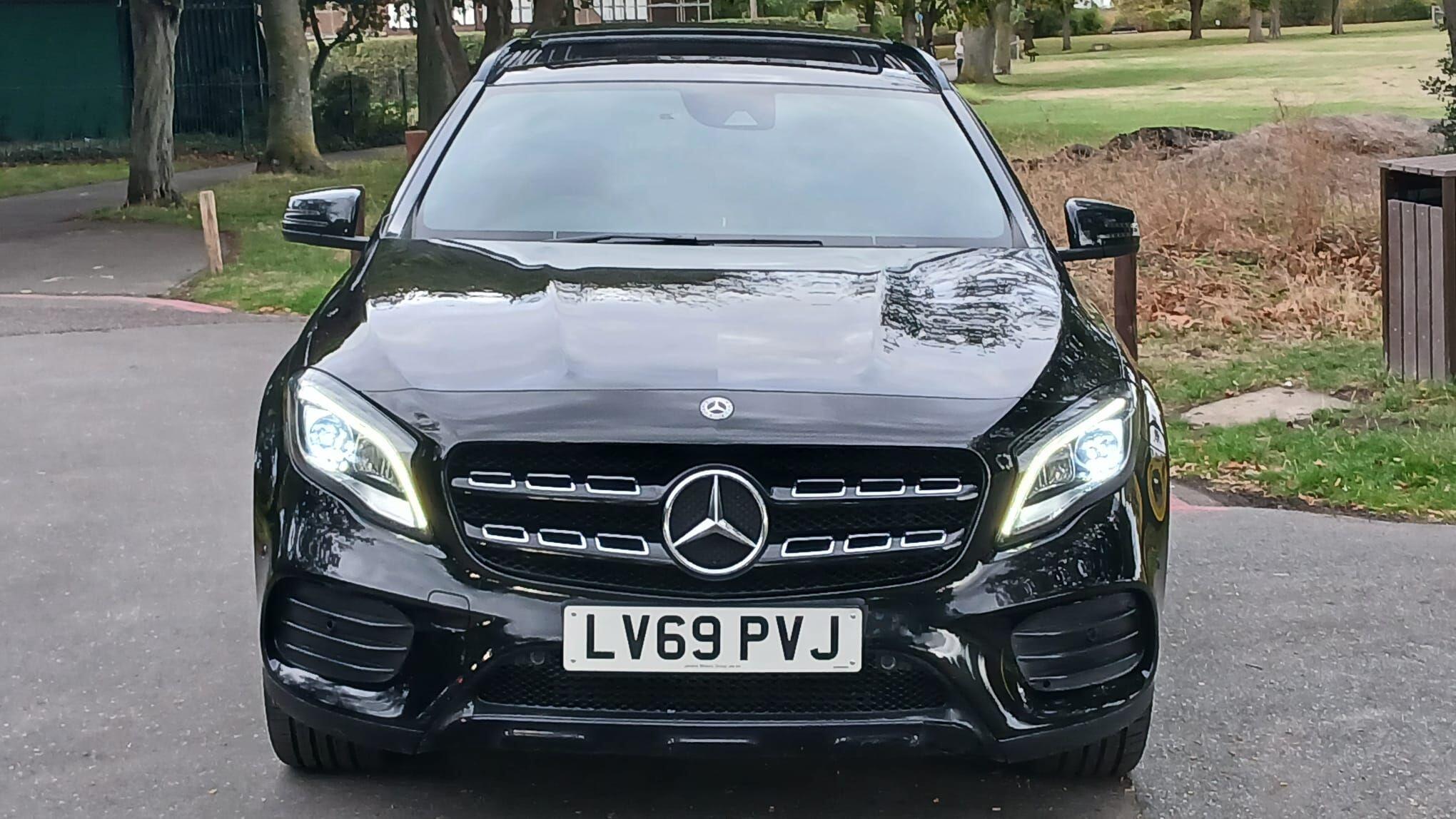 Mercedes-Benz Gla view 2