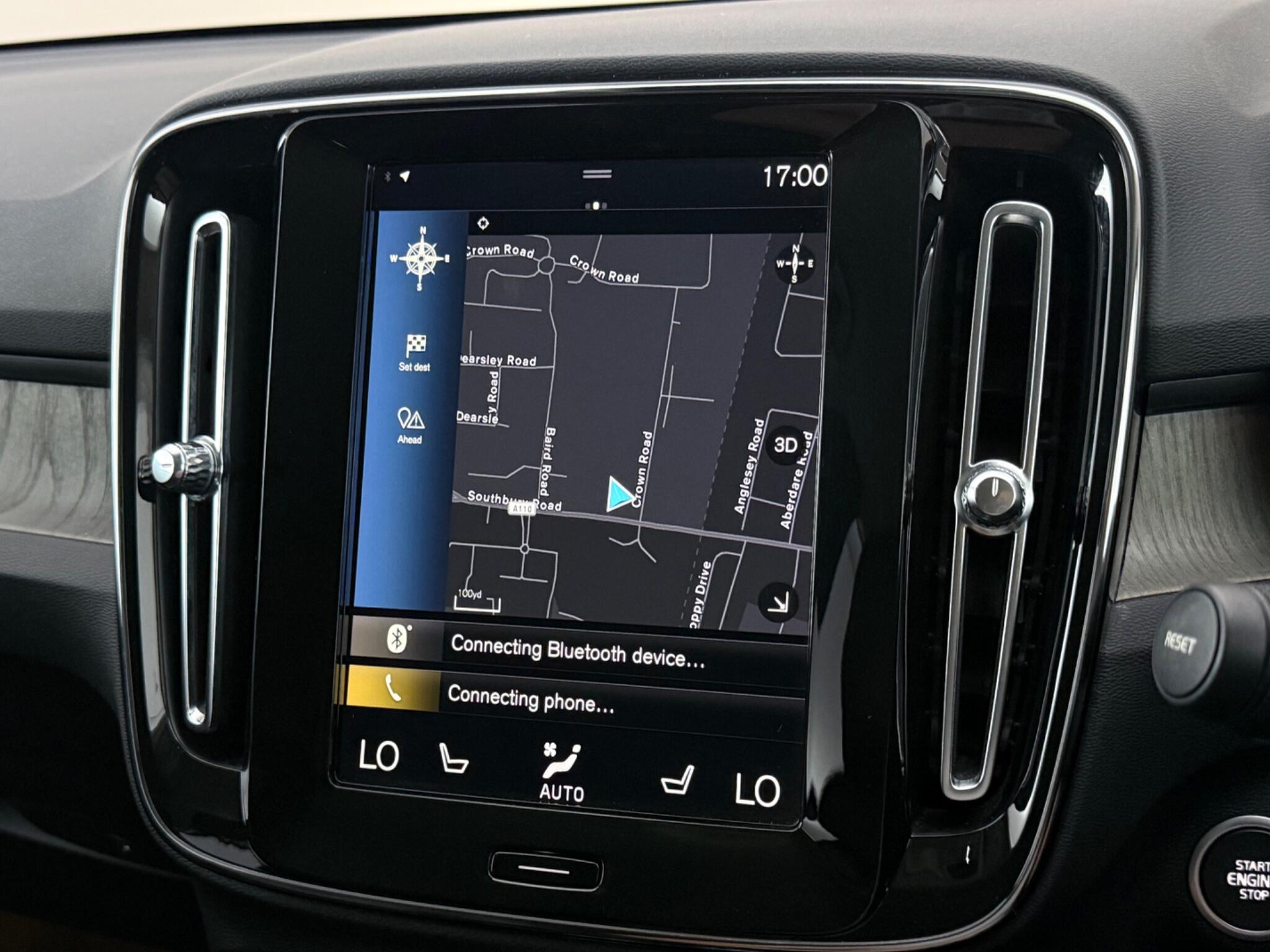 Volvo XC40 view 21