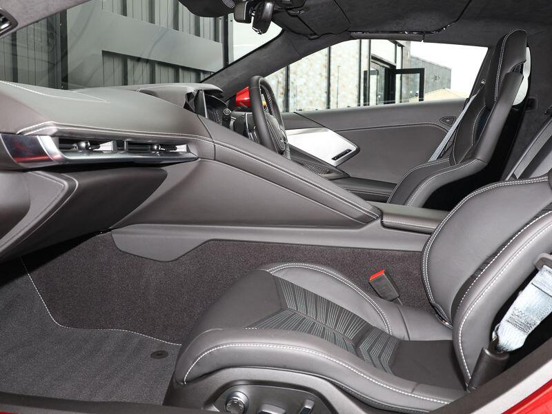 Chevrolet Corvette view 6