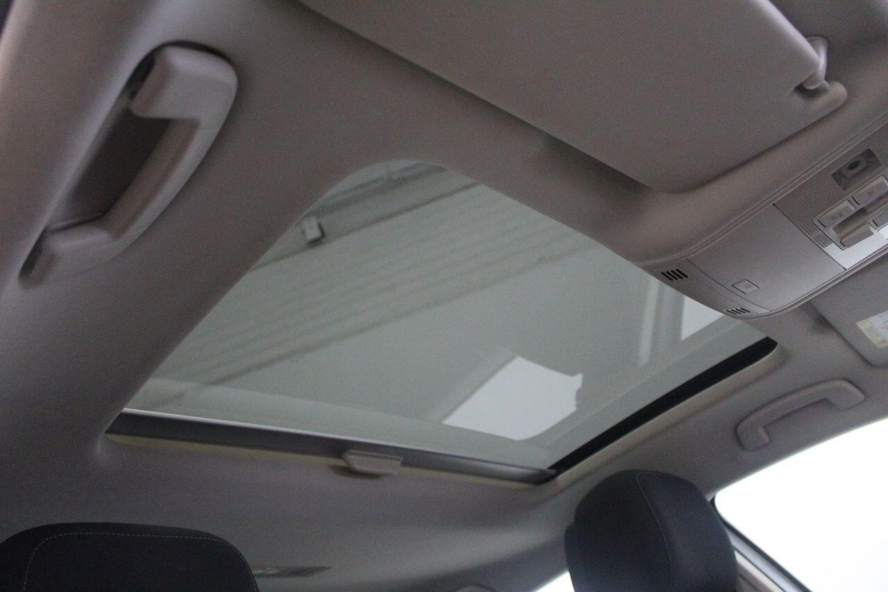 Volkswagen Passat view 30