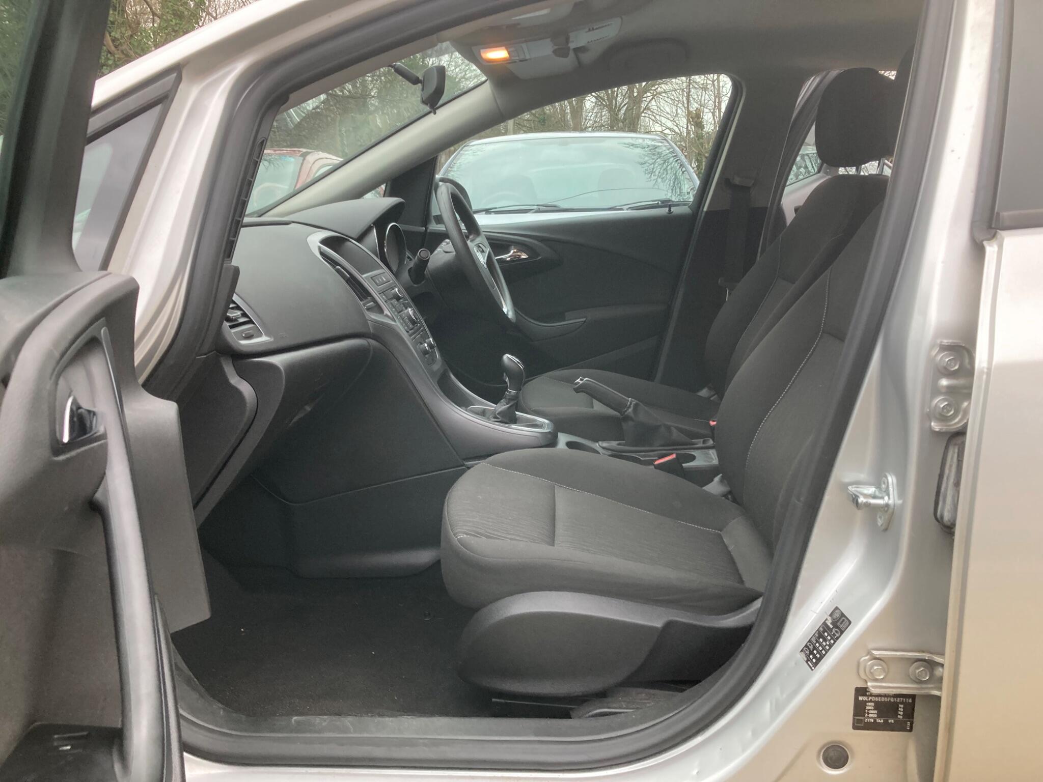 Vauxhall Astra view 8