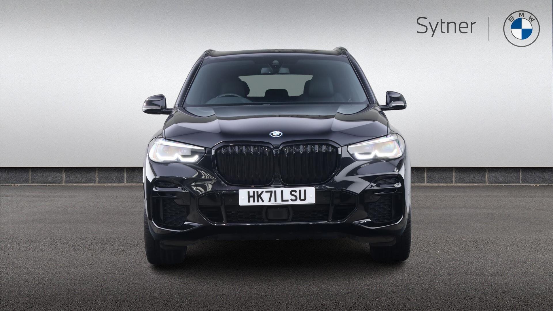 BMW X5 view 16