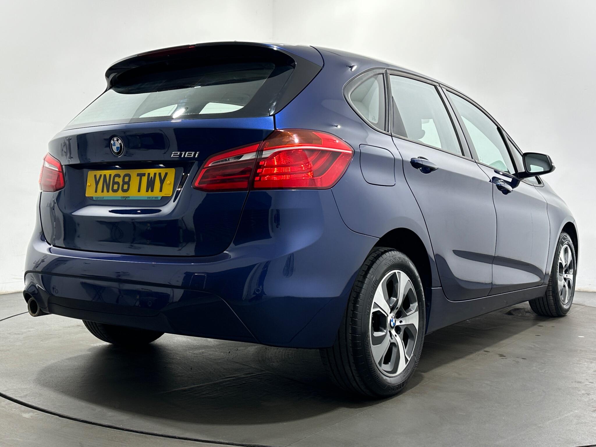 BMW 2 Series view 47