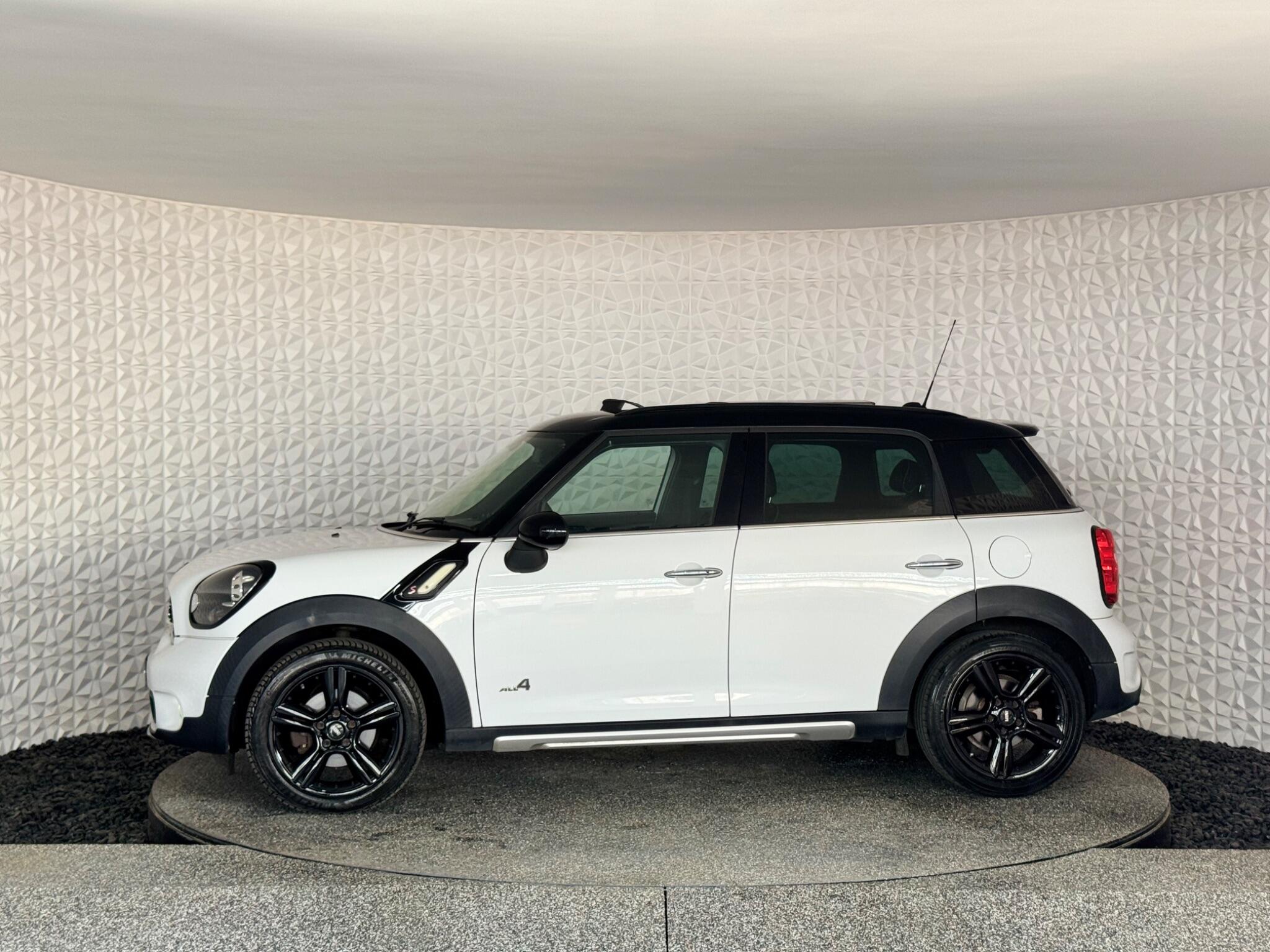 Mini Countryman view 20