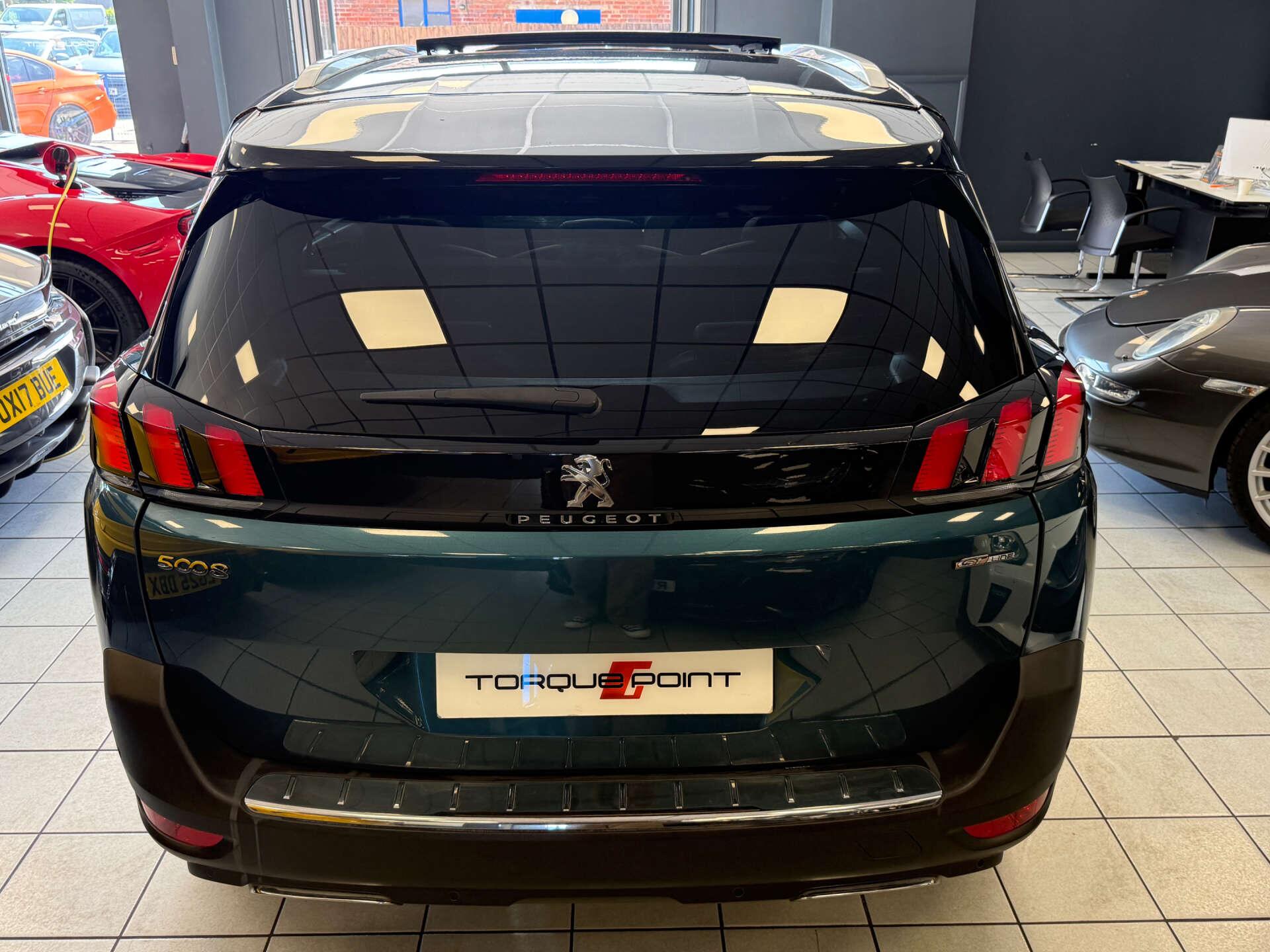 Peugeot 5008 view 6