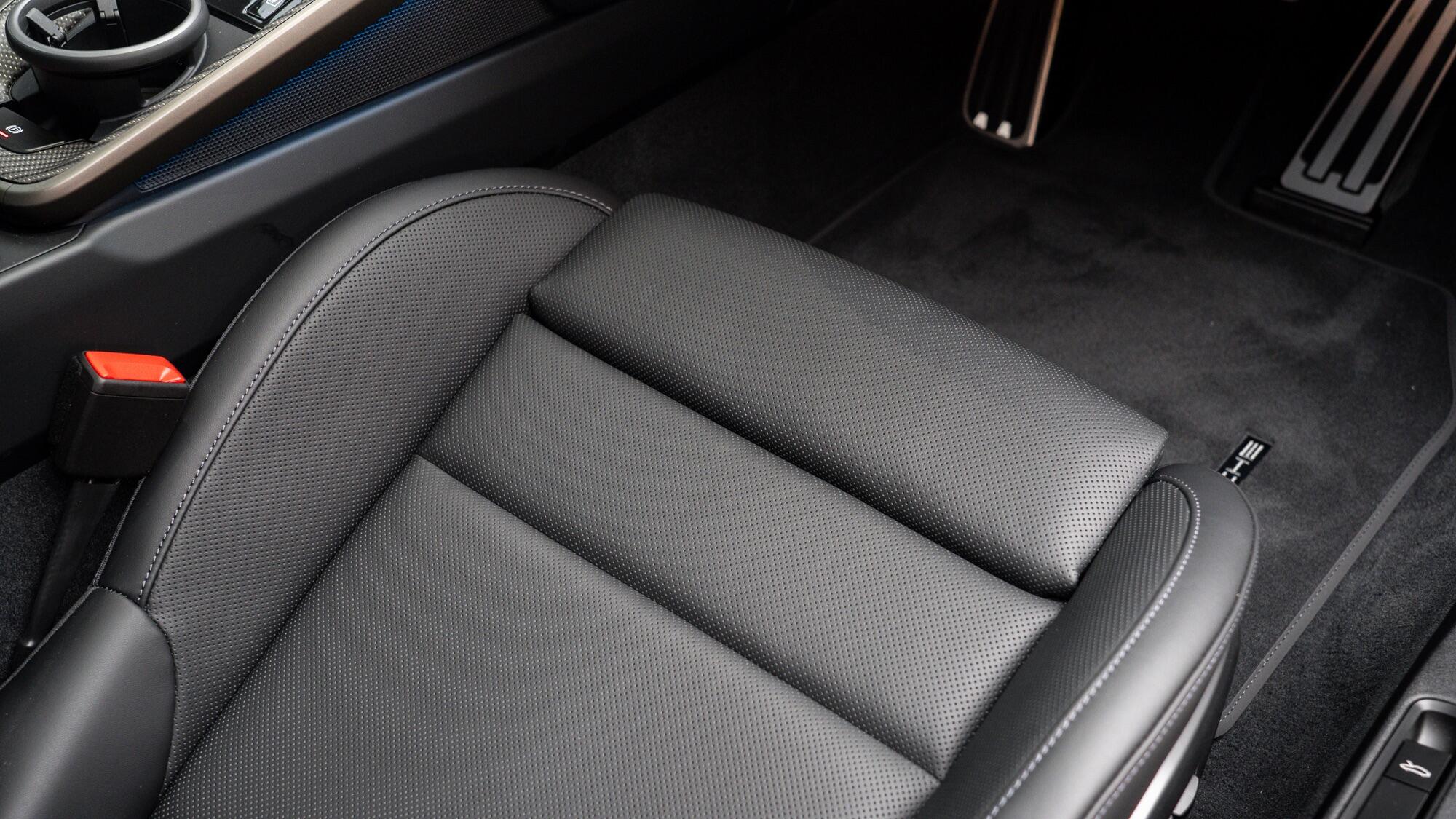 Porsche 911 view 48
