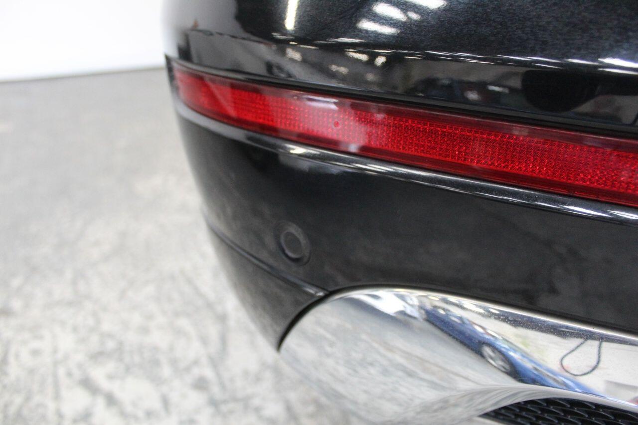 Mercedes-Benz M-Class view 17