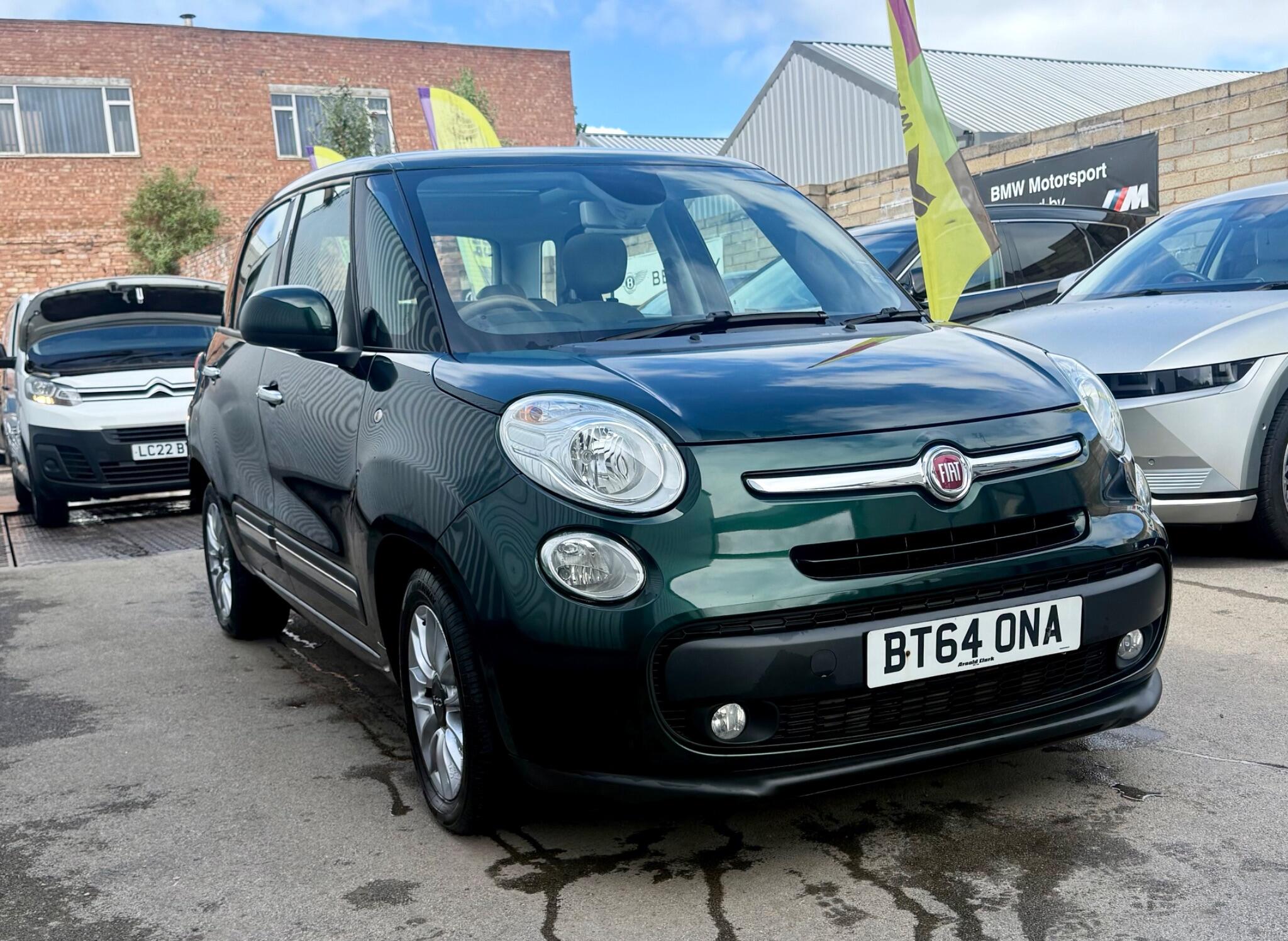 Fiat 500L view 4