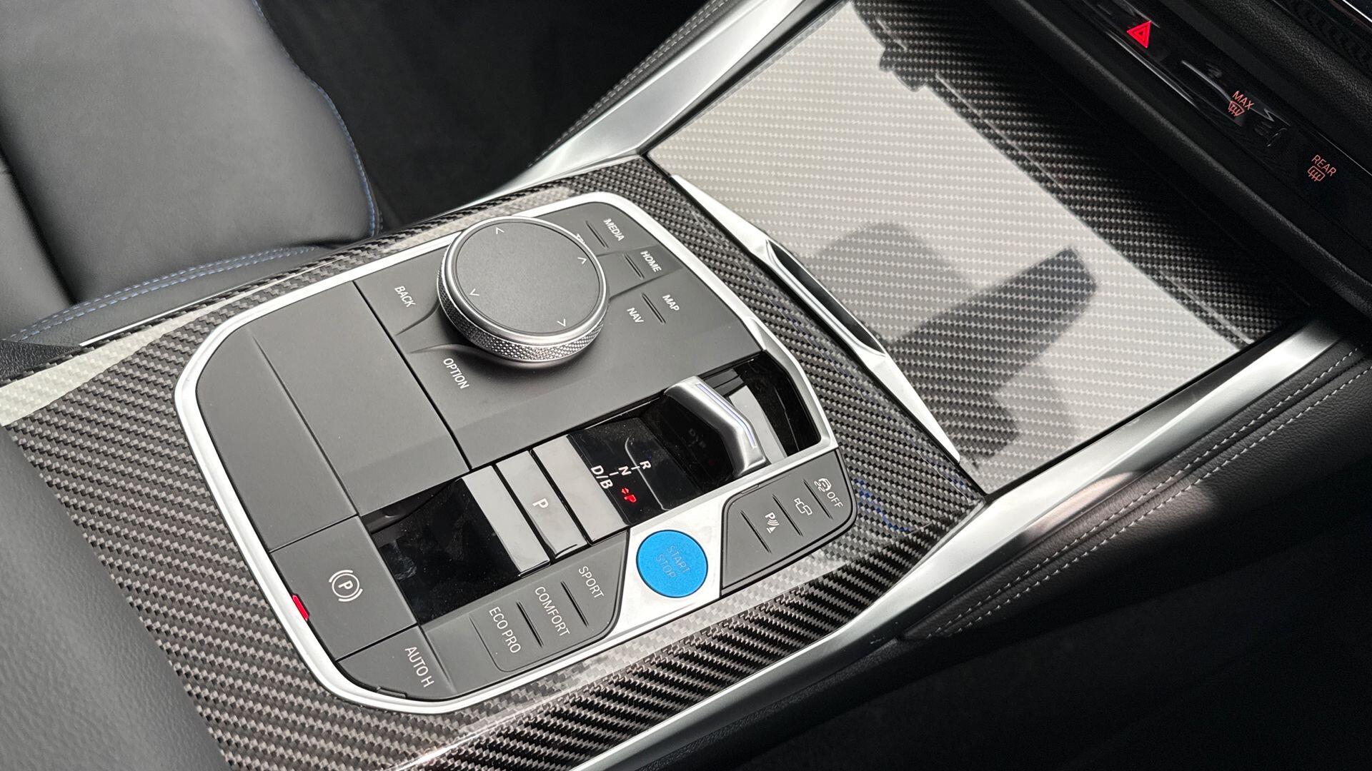 BMW i4 view 10