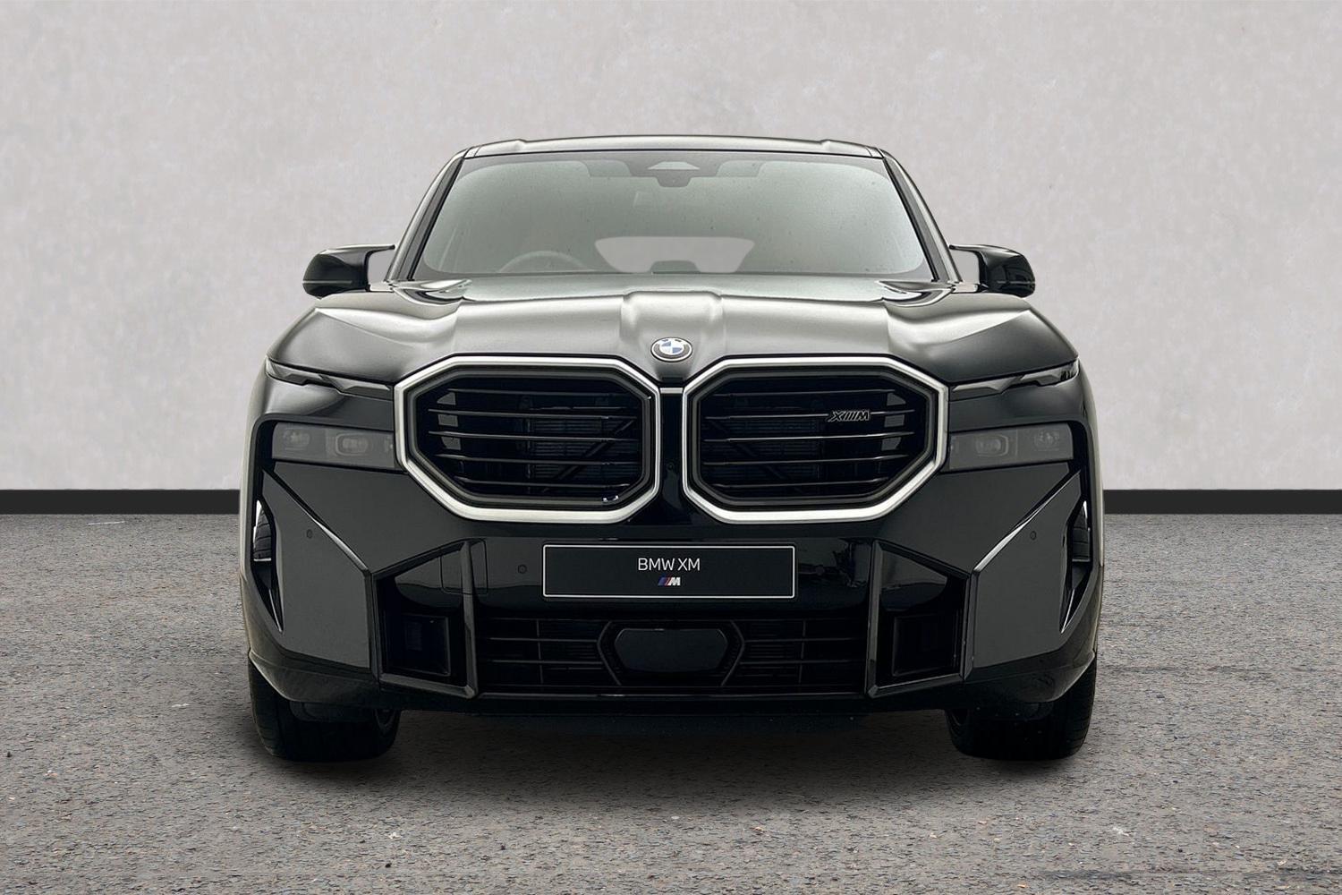 BMW XM view 16