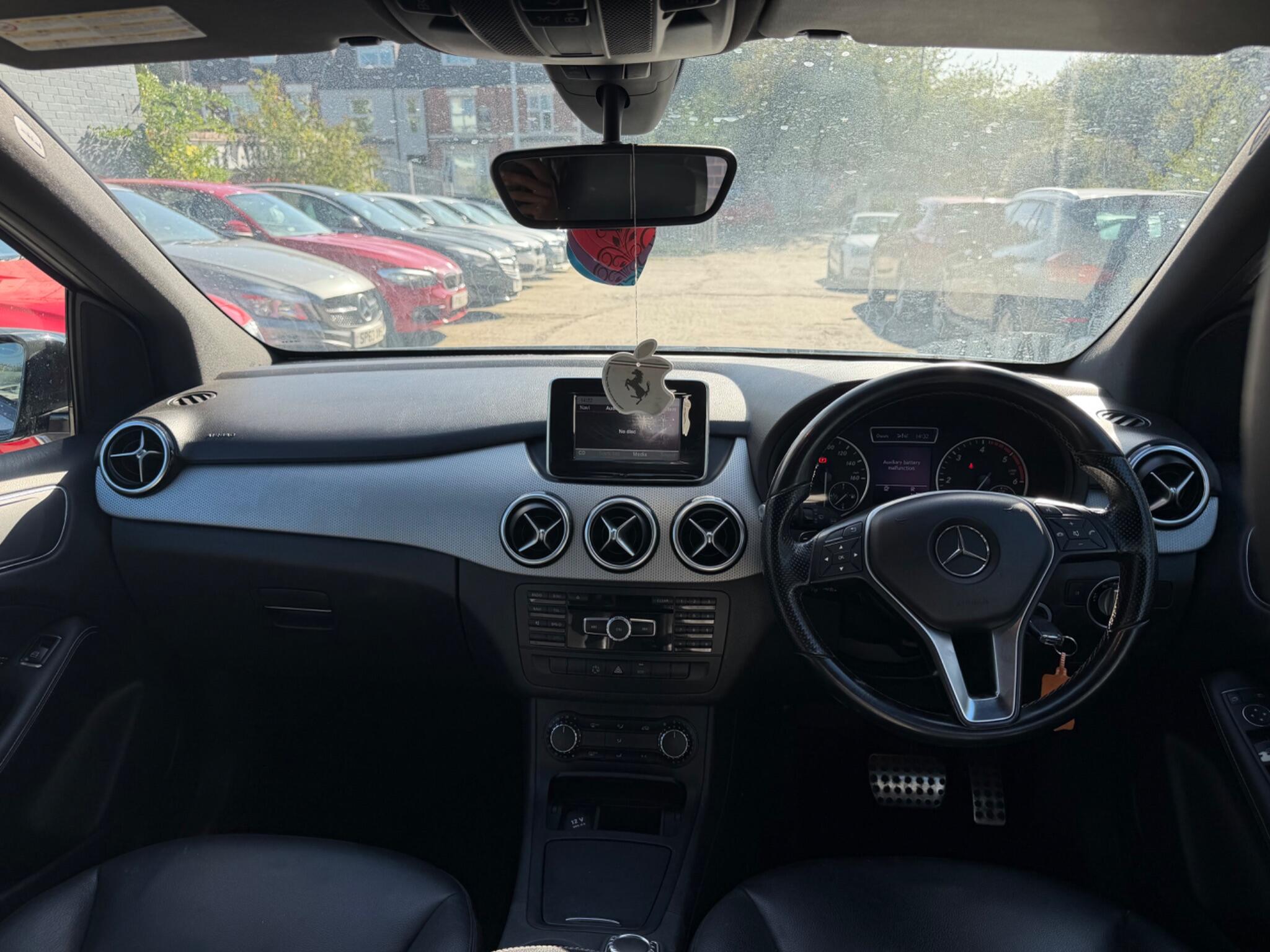 Mercedes-Benz B-Class view 23