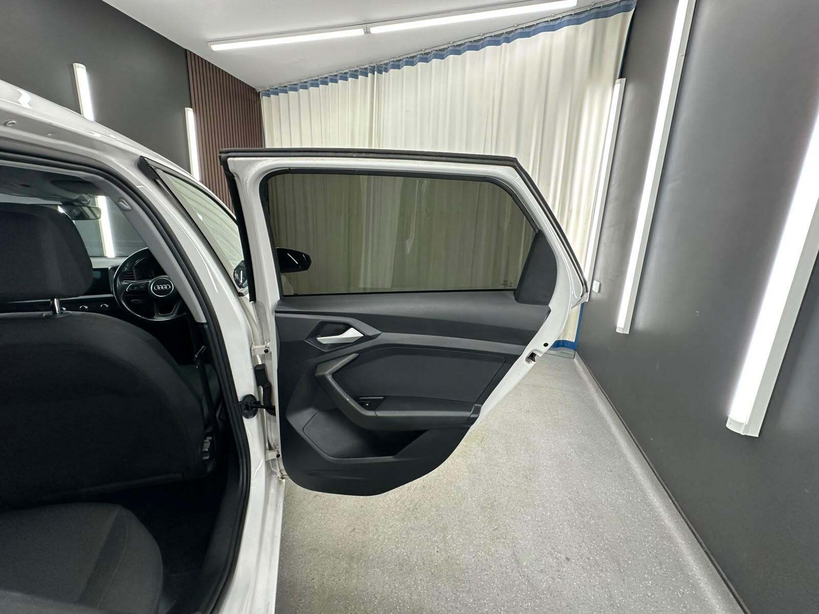 Audi A1 view 21