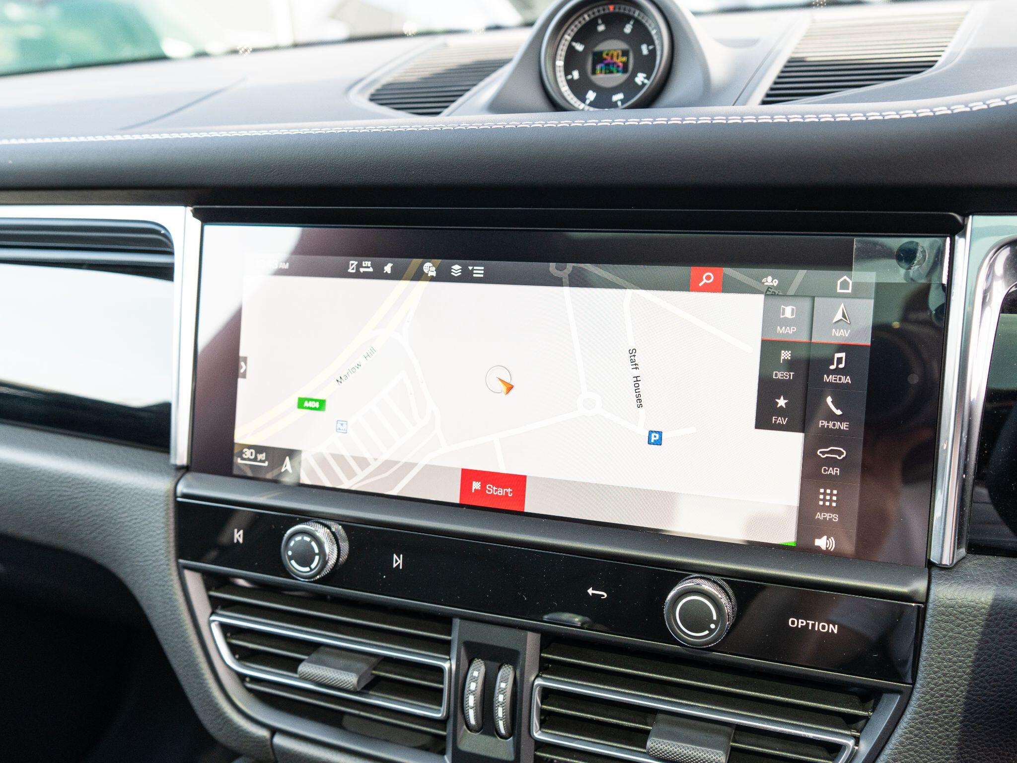 Porsche Macan view 42
