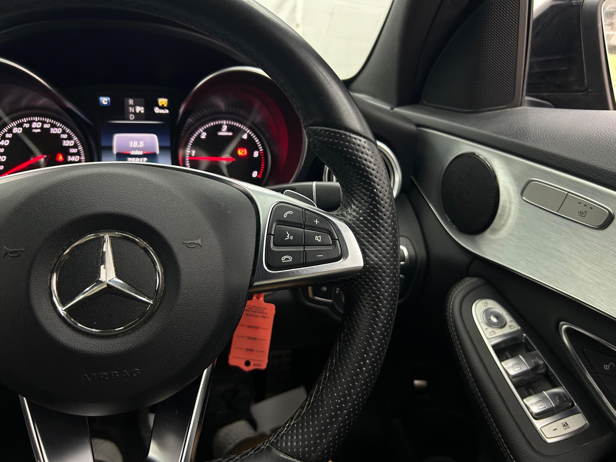 Mercedes-Benz C-Class view 41