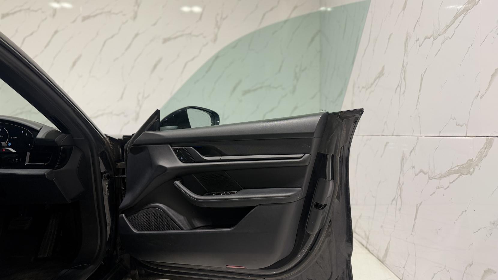 Porsche Taycan view 30