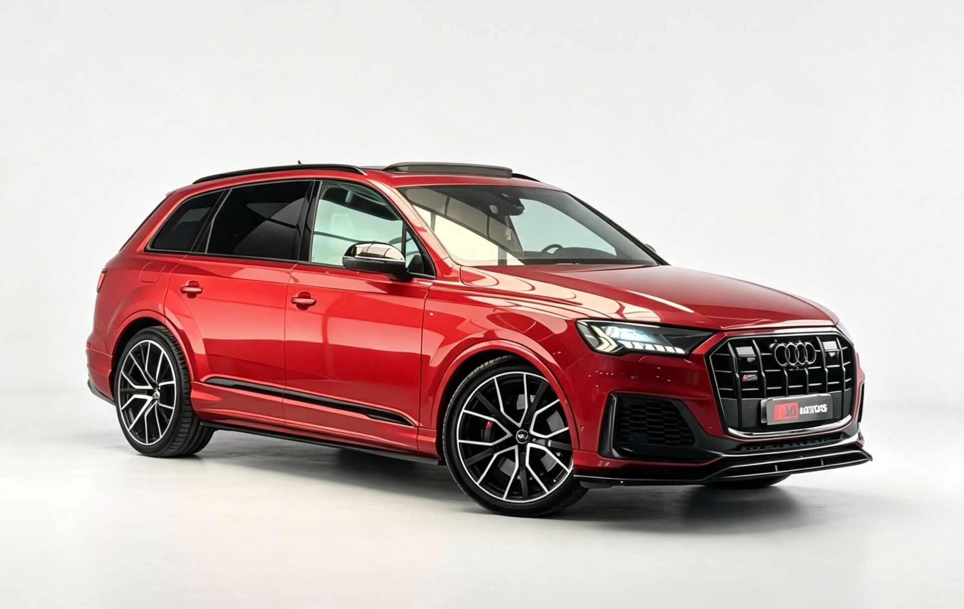 Audi SQ7 view 3
