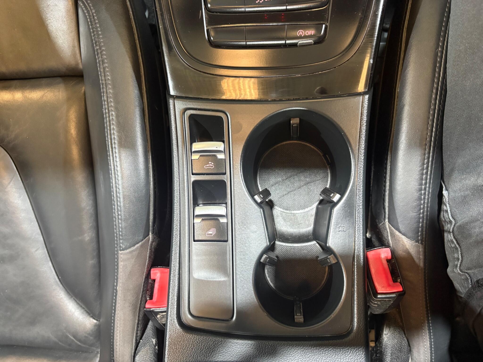 Audi A5 Cabriolet view 17
