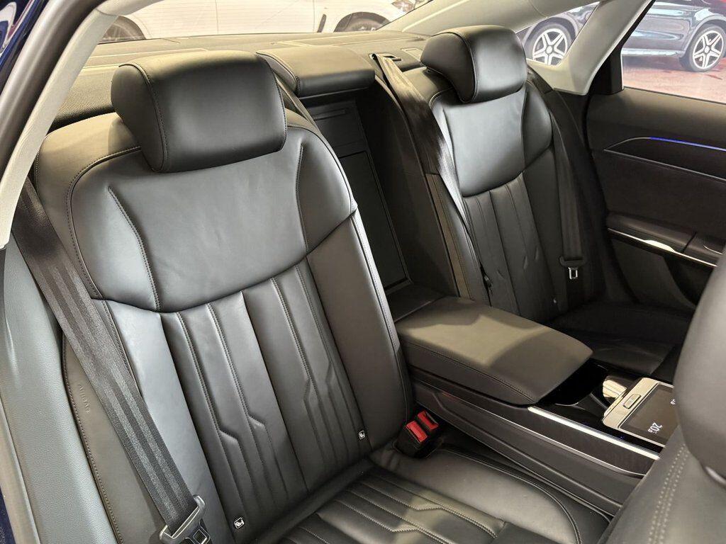 Audi A8 view 60