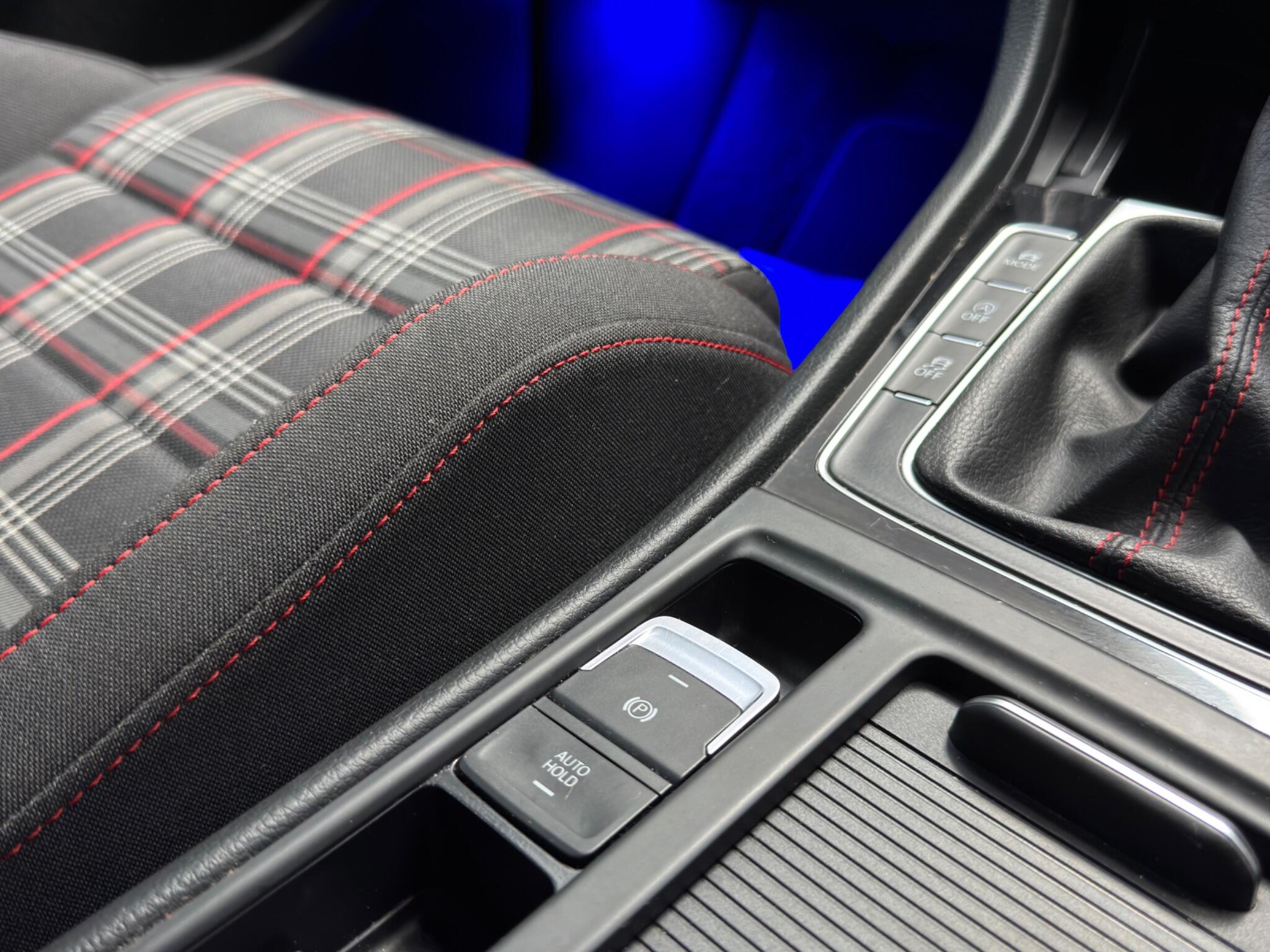 Volkswagen Golf view 34