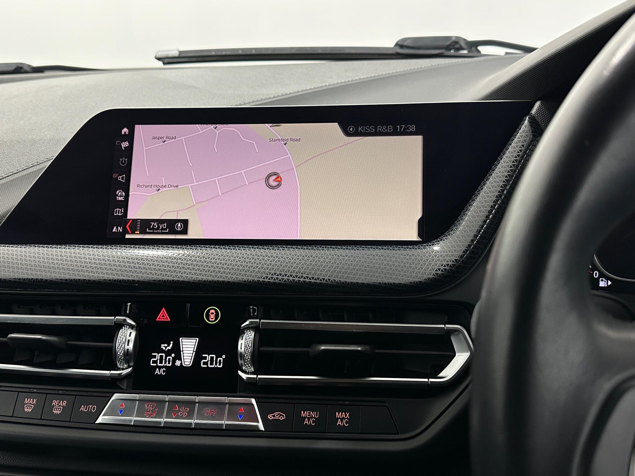 BMW 1 Series view 23