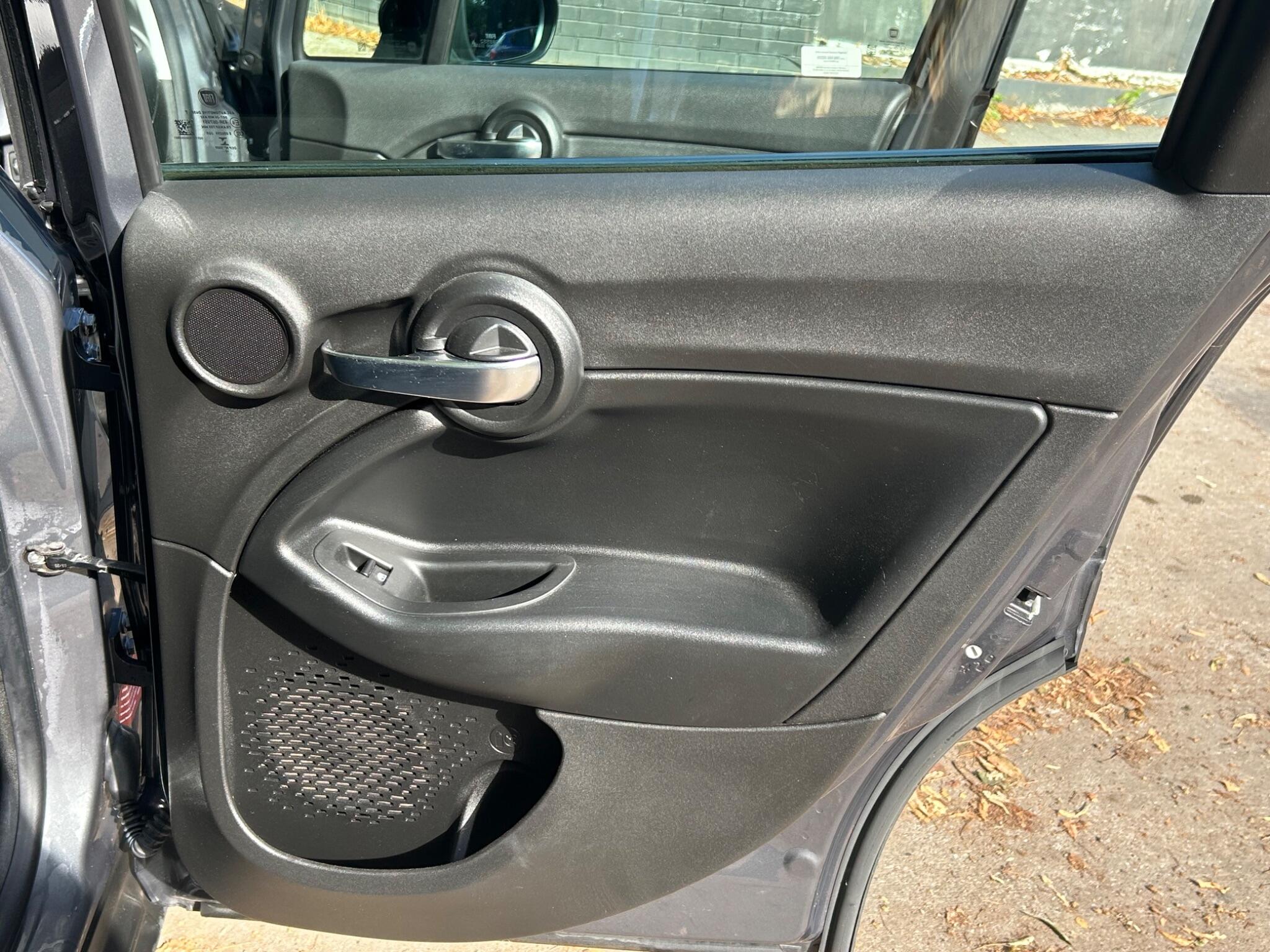 Fiat 500x view 37