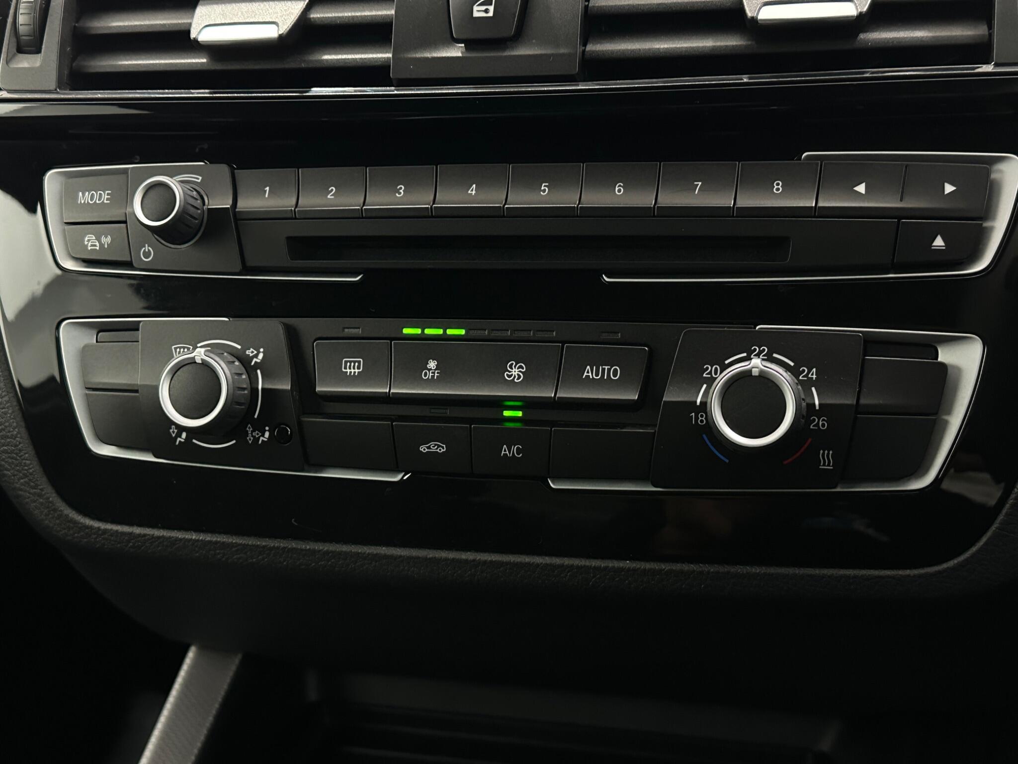 BMW 2 Series view 24