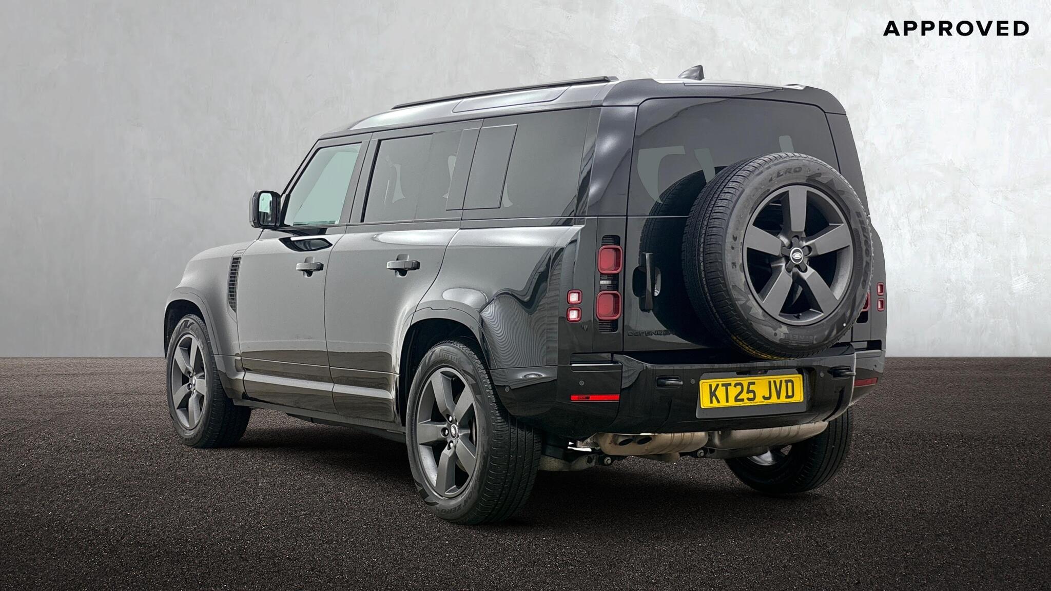 Land Rover Defender view 22