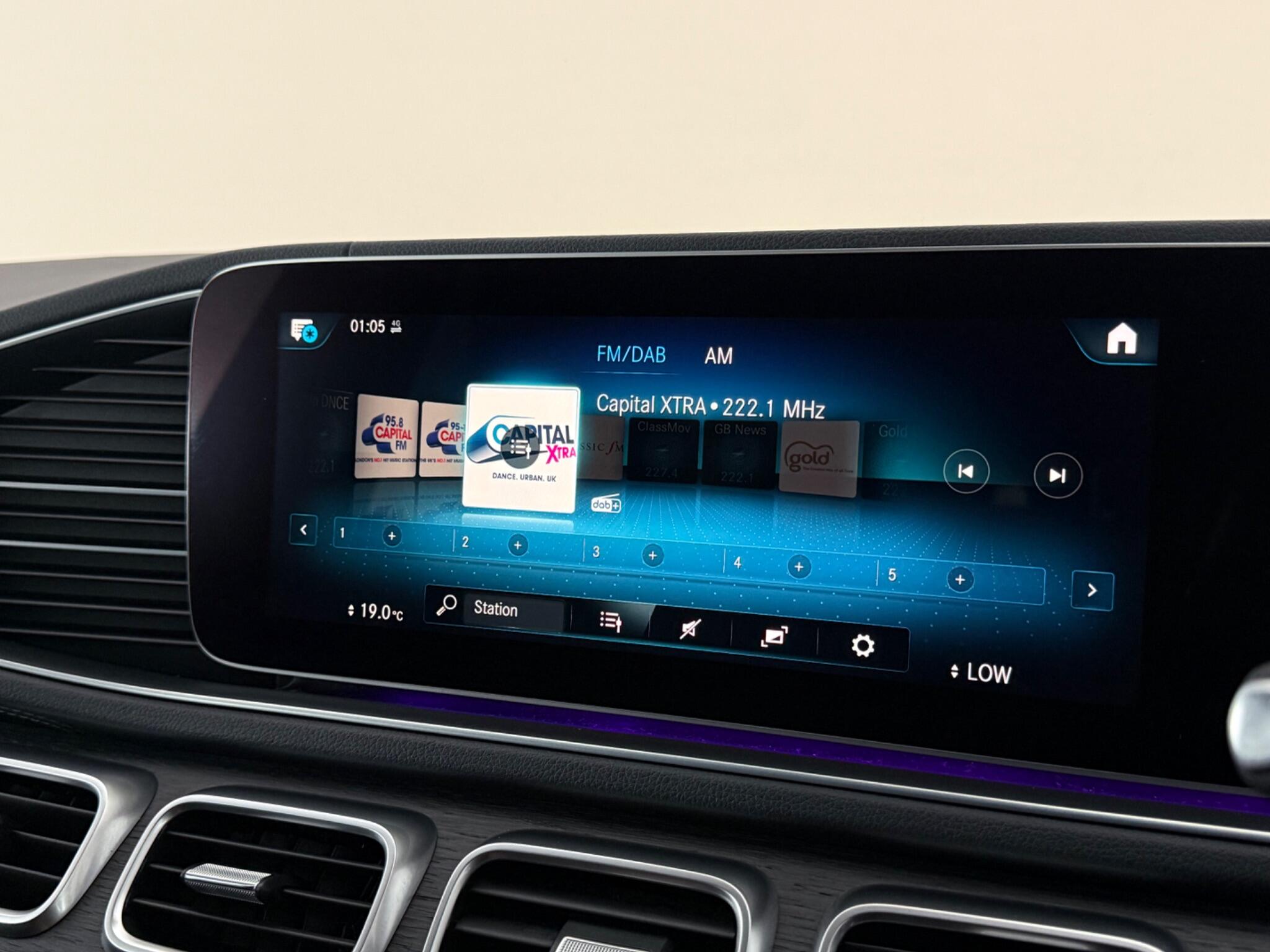 Mercedes-Benz GLE view 31