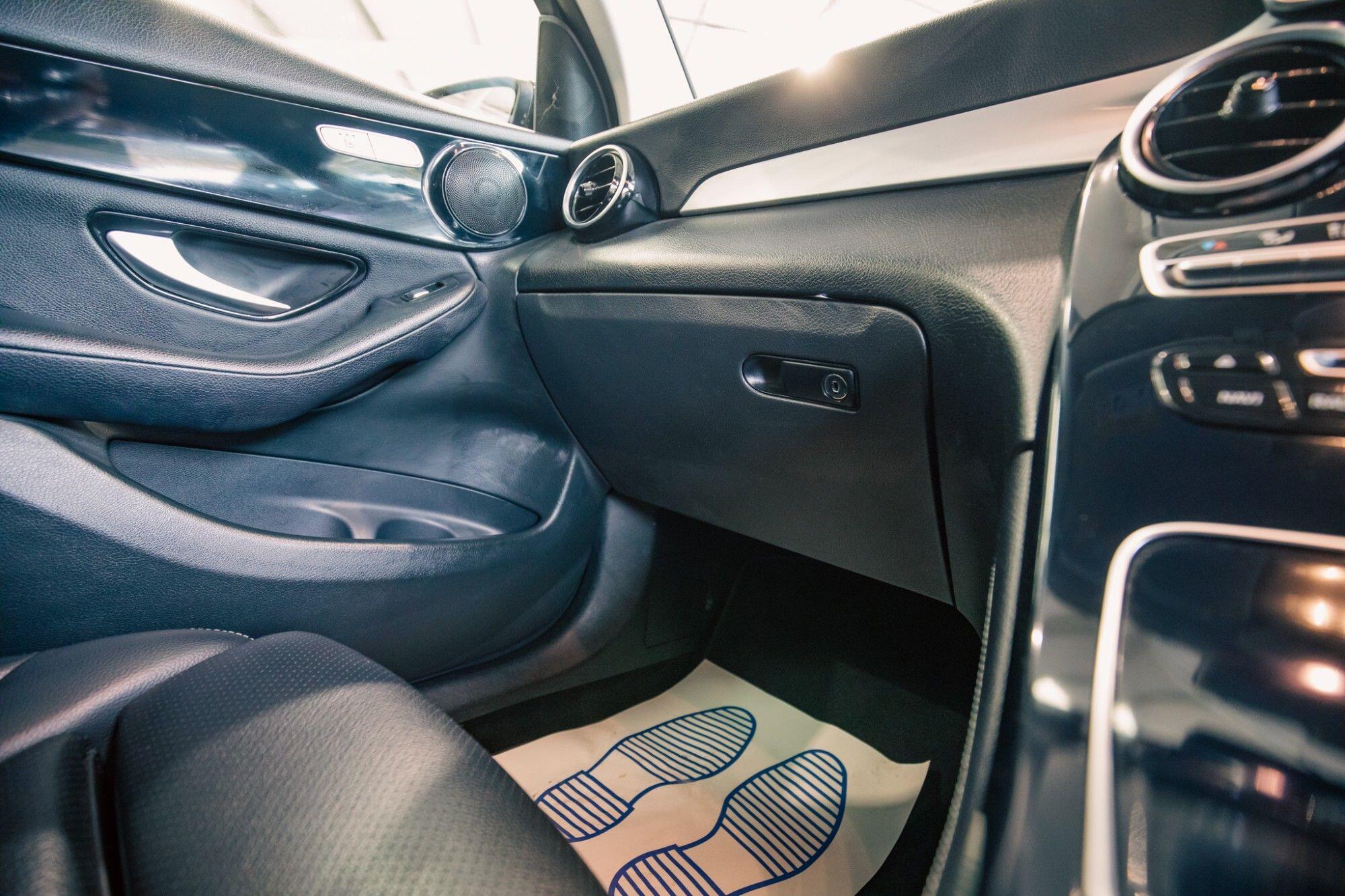 Mercedes-Benz GLC view 21