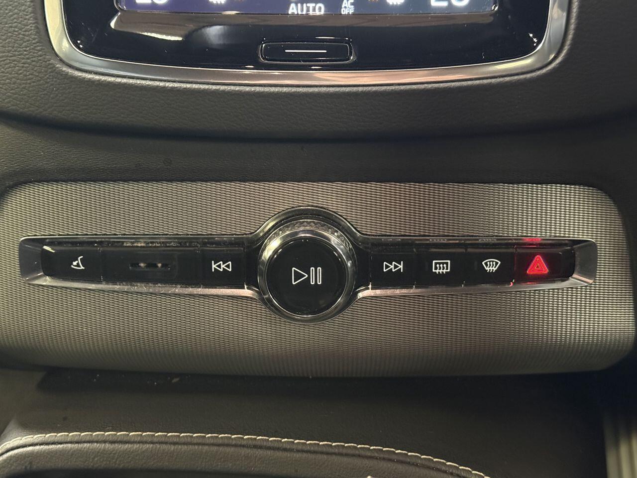 Volvo XC90 view 55