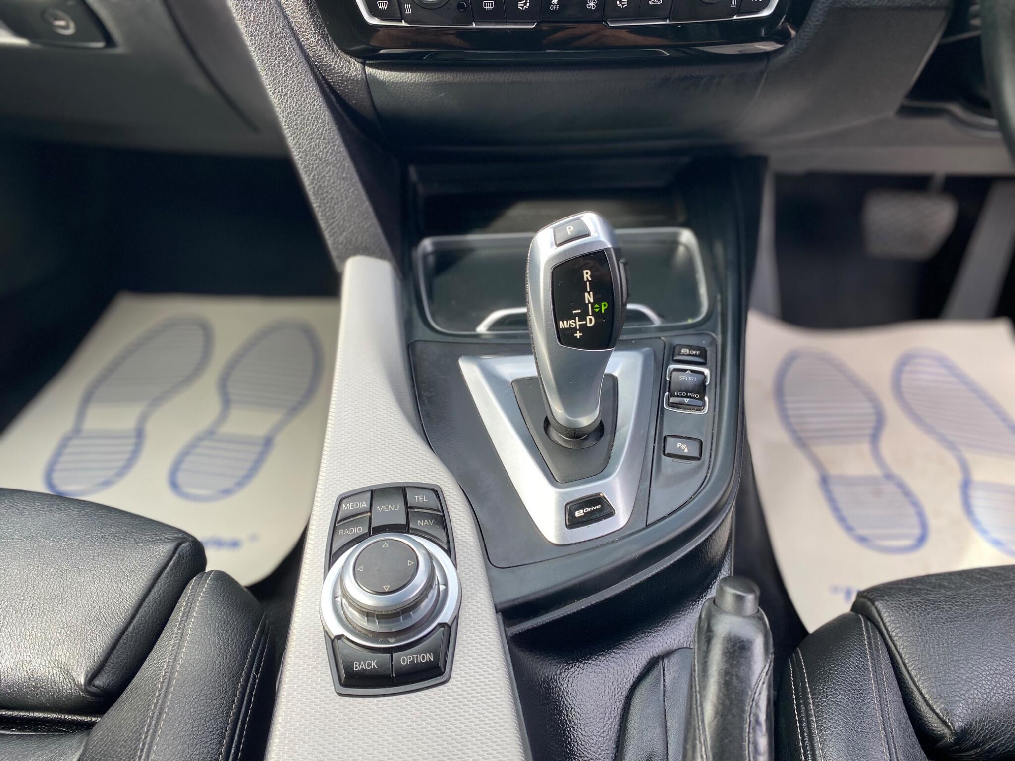 BMW 3 Series view 21