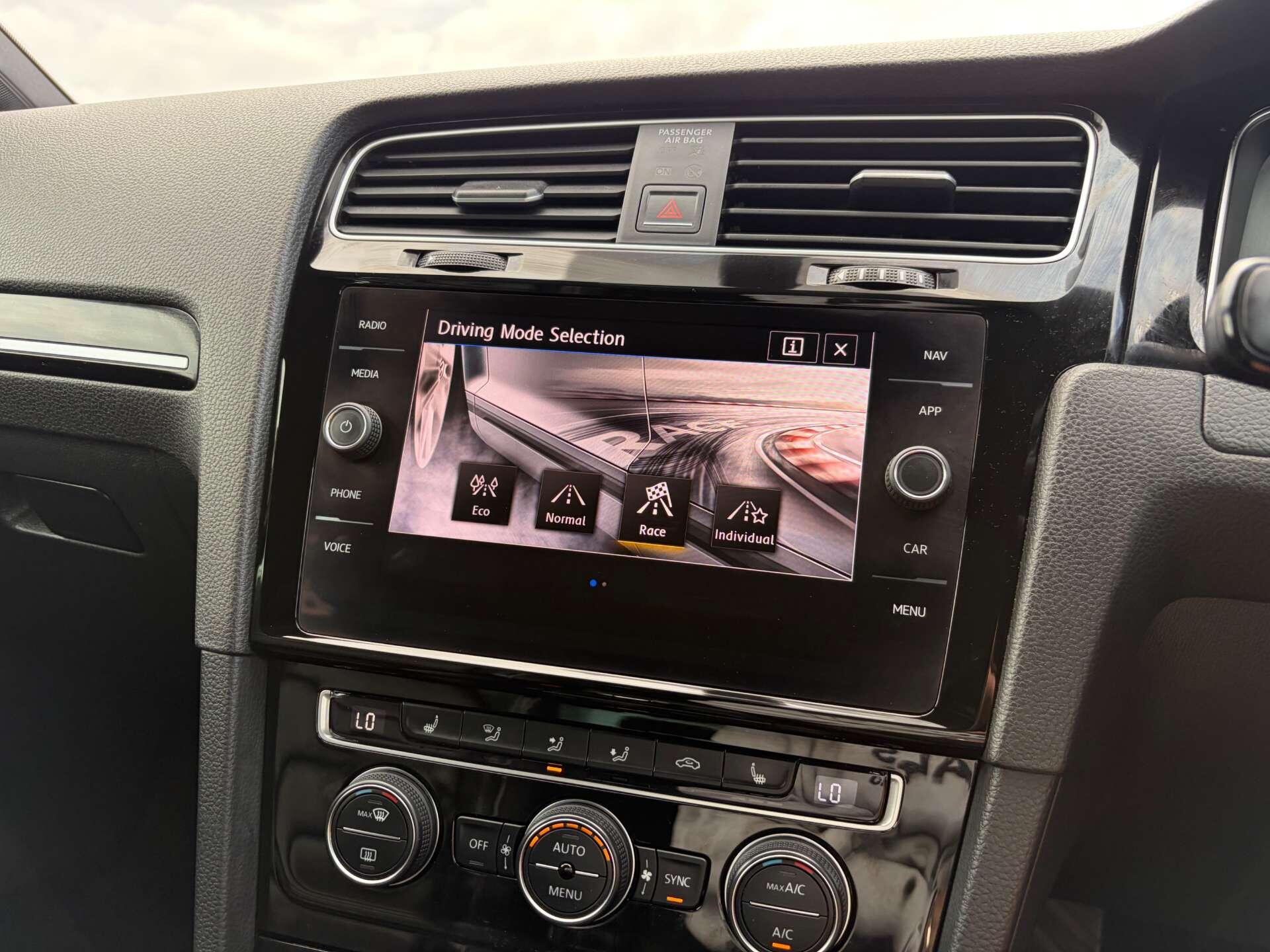 Volkswagen Golf view 49
