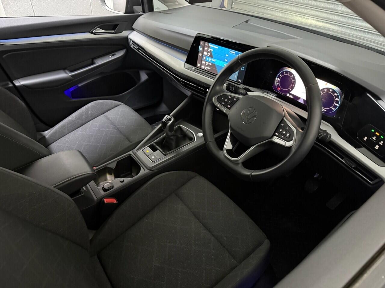 Volkswagen Golf view 12