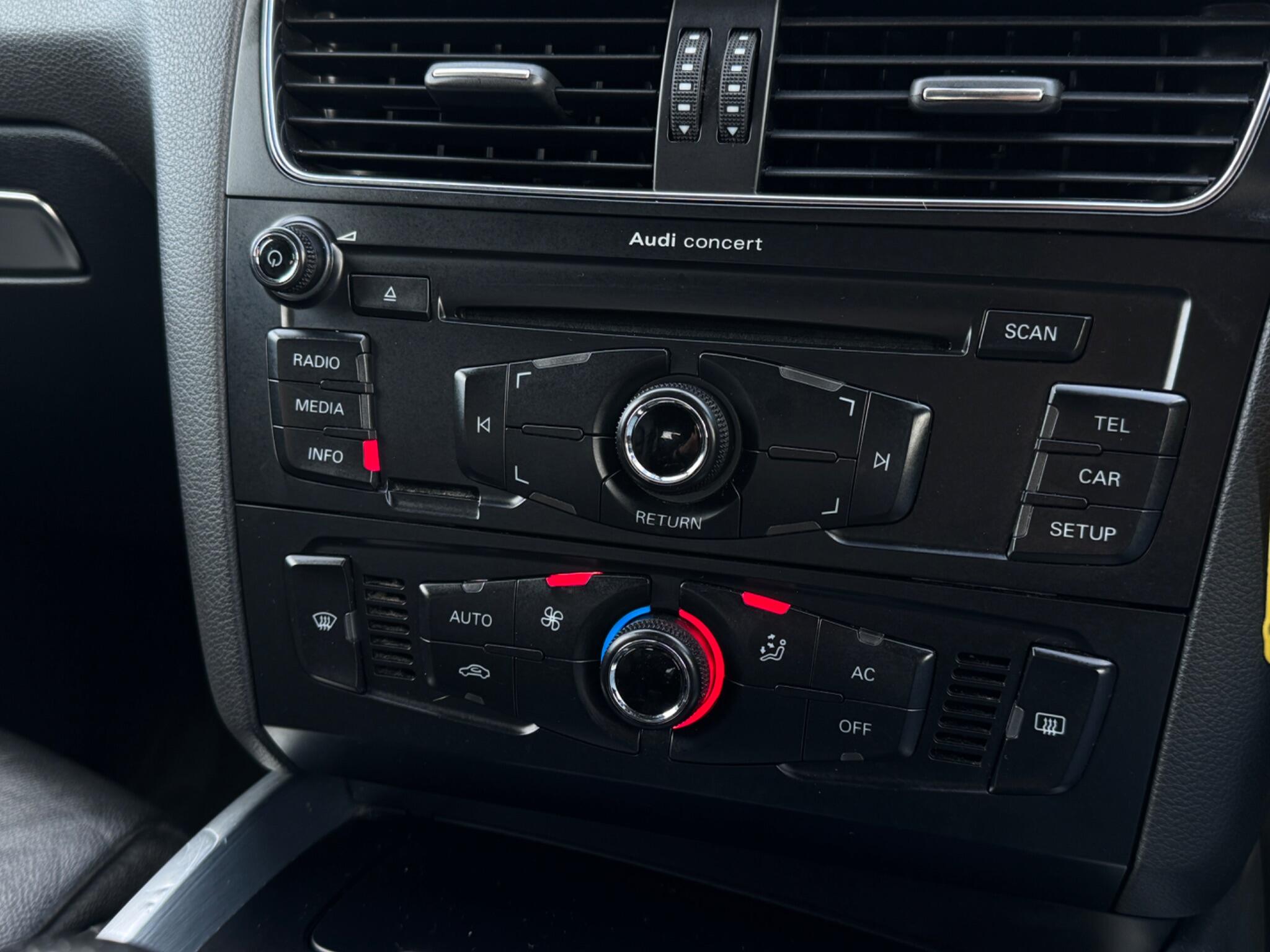 Audi Q5 view 24