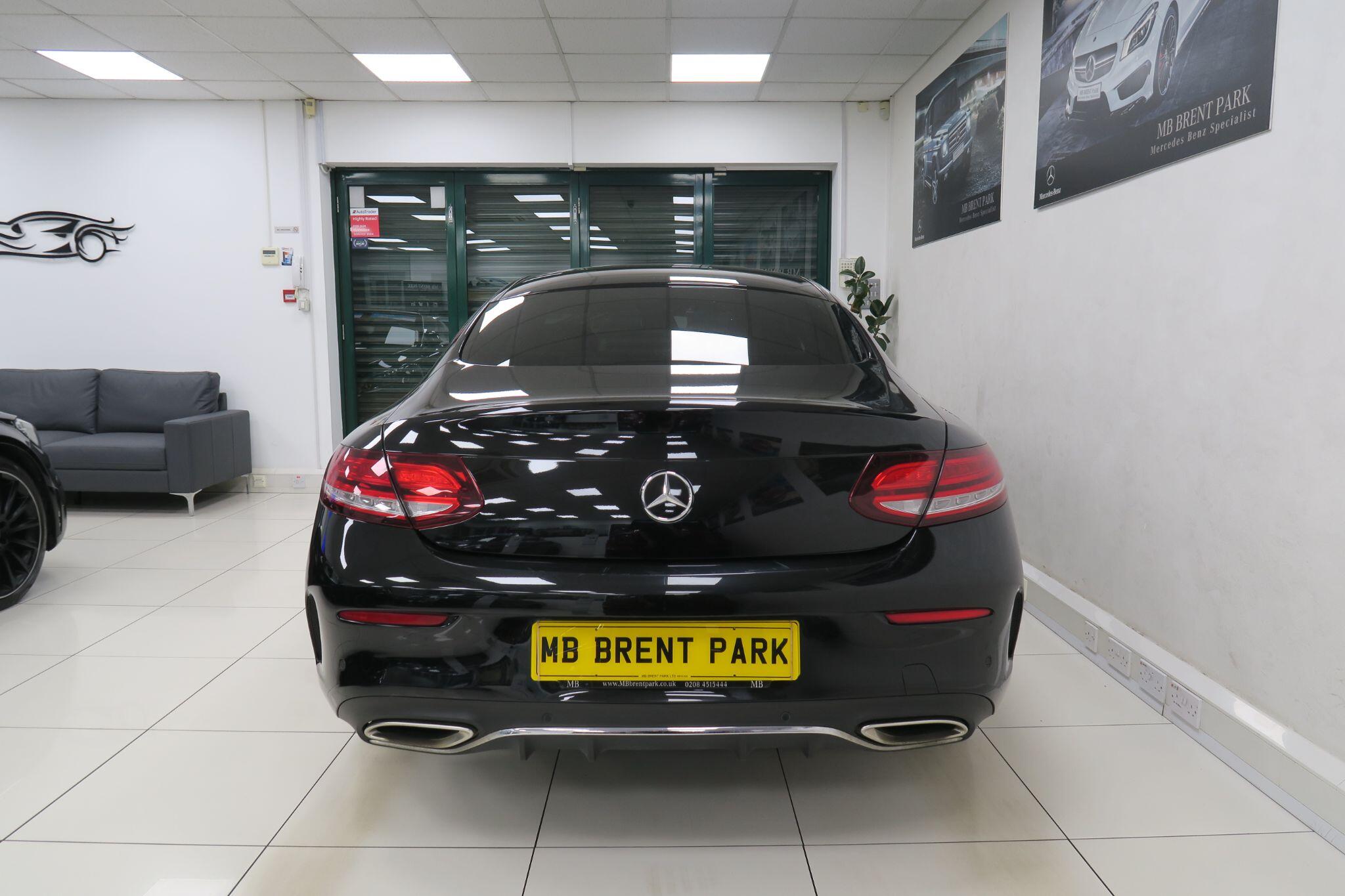 Mercedes-Benz C-Class view 6