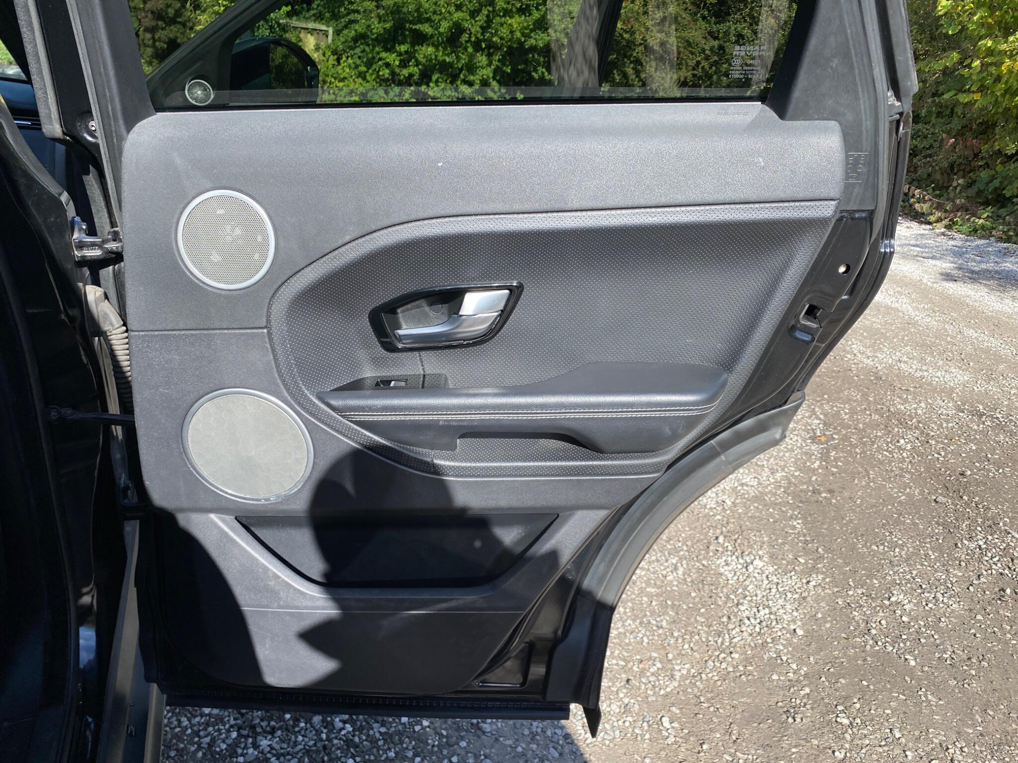 Land Rover Range Rover Evoque view 31