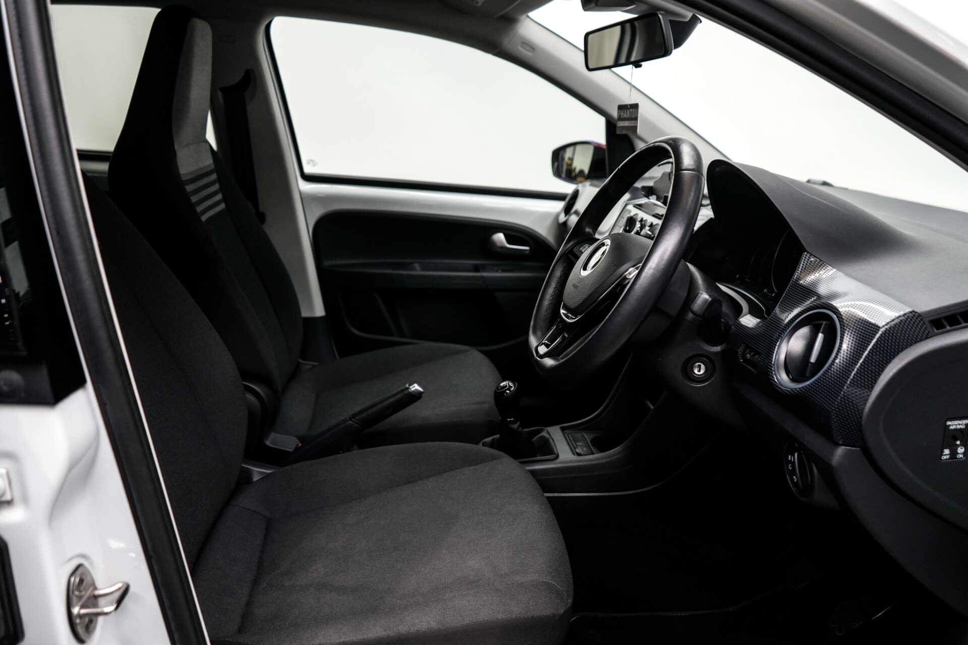 Volkswagen Up! view 14