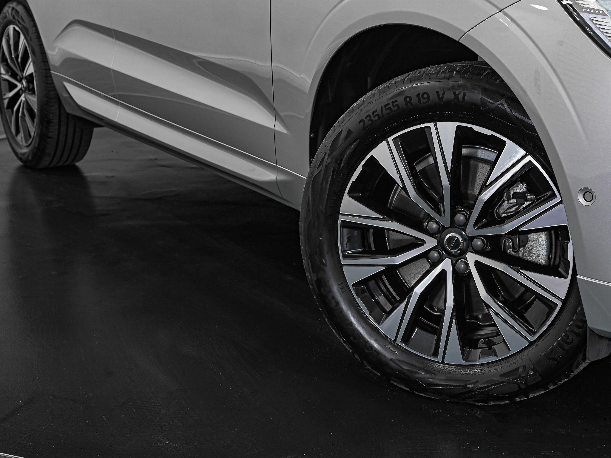 Volvo XC60 view 18